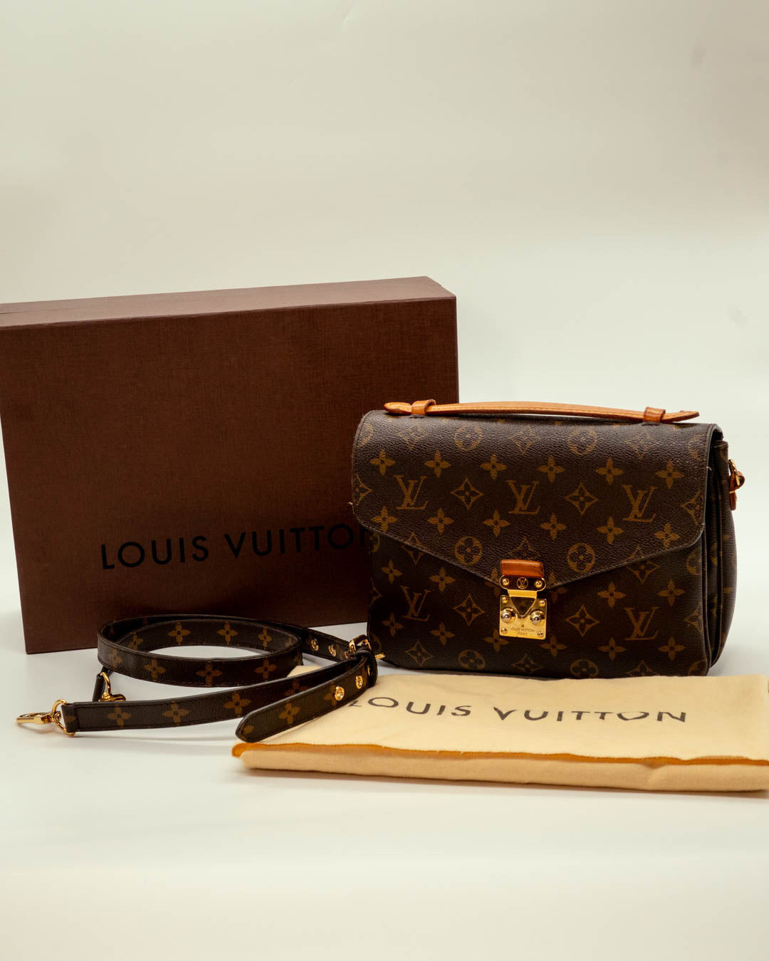 Louis Vuitton Monogram Pochette Métis