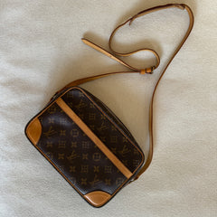 Louis Vuitton Monogram Trocadero 27 Crossbody Bag thumbnail 2