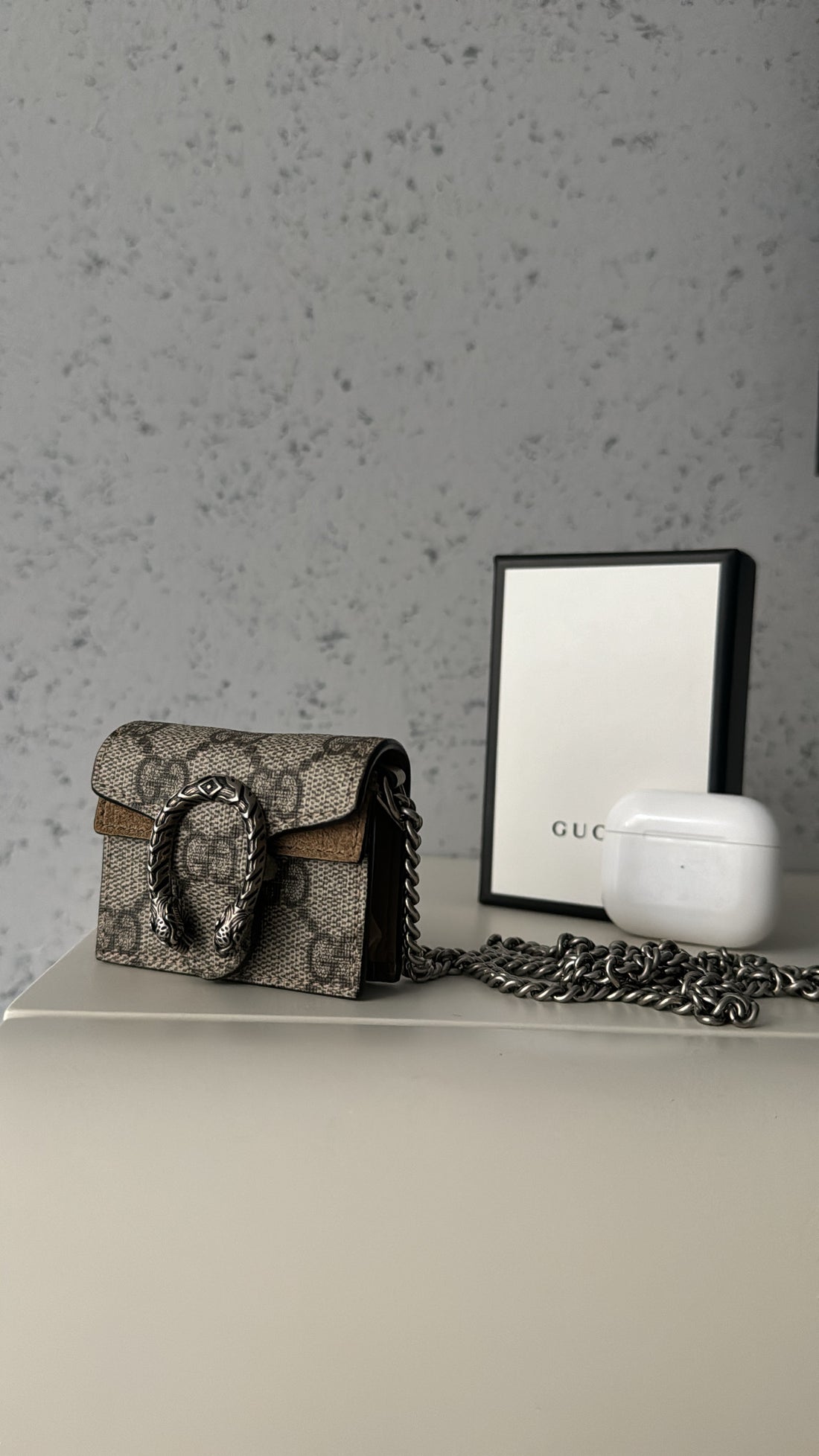 Gucci AirPods Dionysus Case