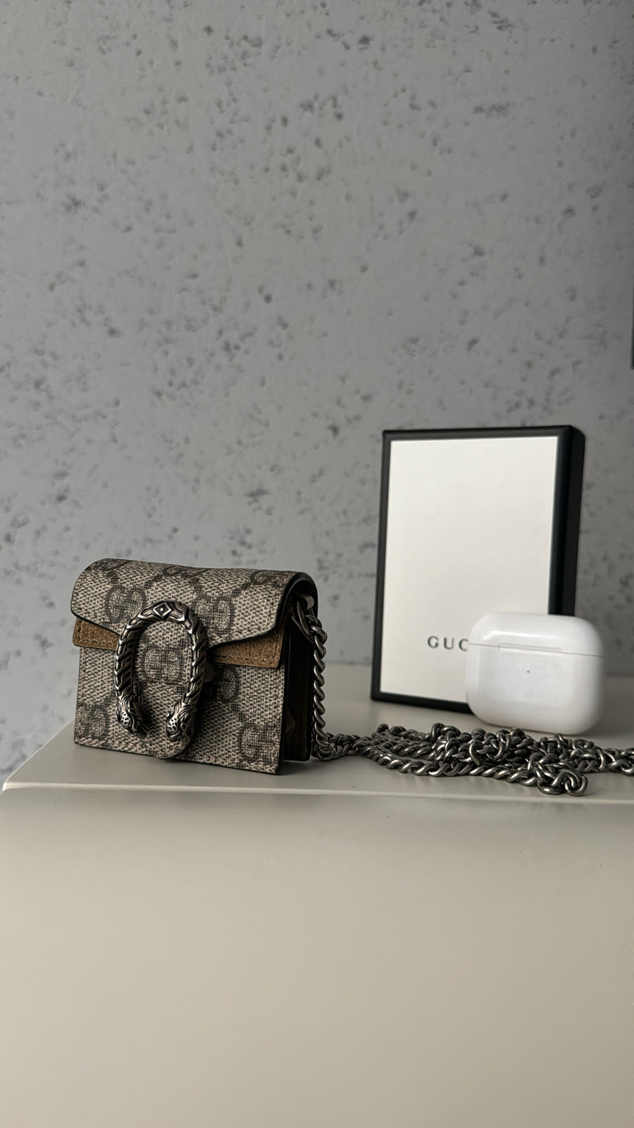 Gucci AirPods Dionysus Case