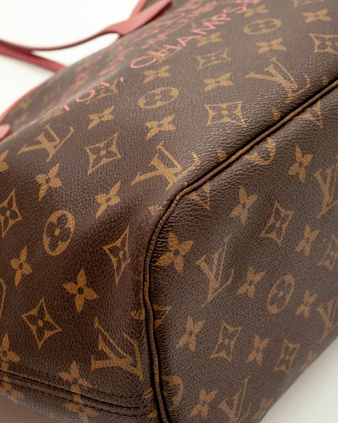 Louis Vuitton Articles de Voyage MM Neverfull