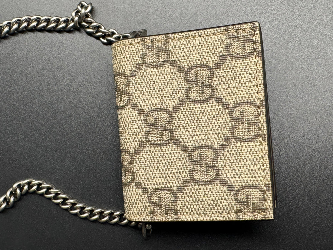Gucci AirPods Dionysus Case