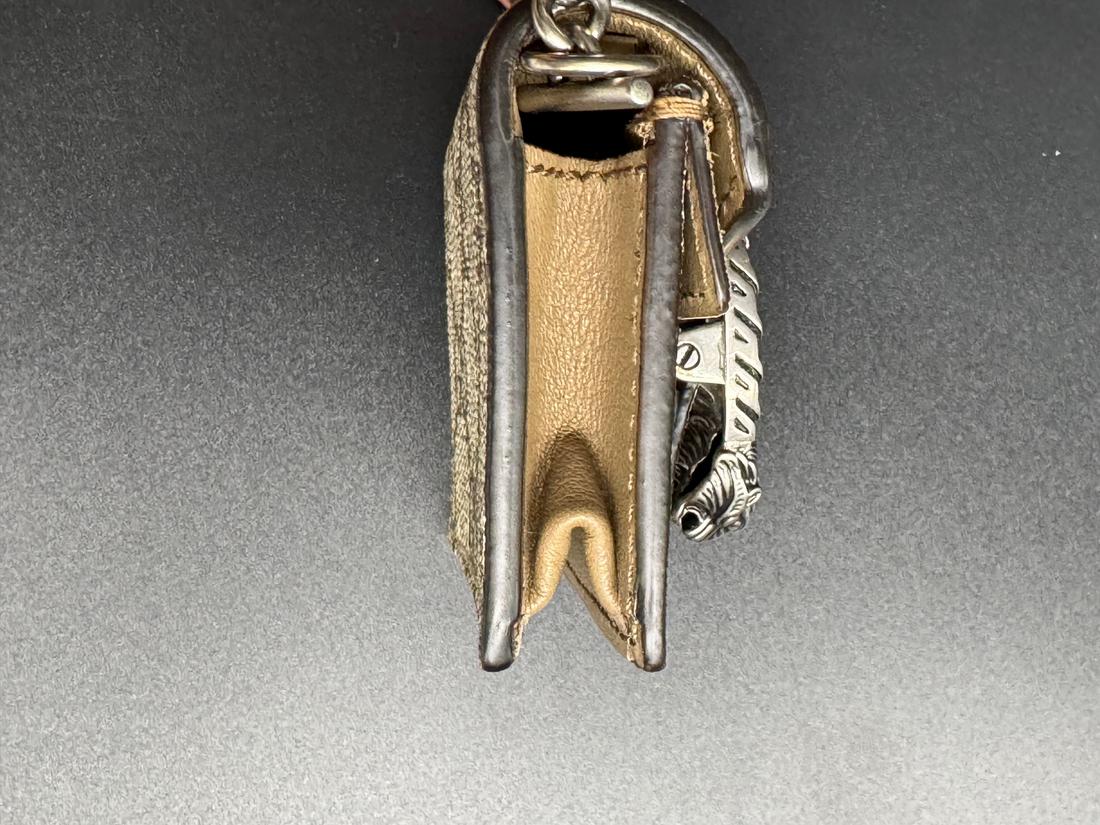 Gucci AirPods Dionysus Case