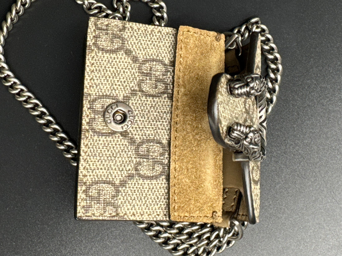 Gucci AirPods Dionysus Case