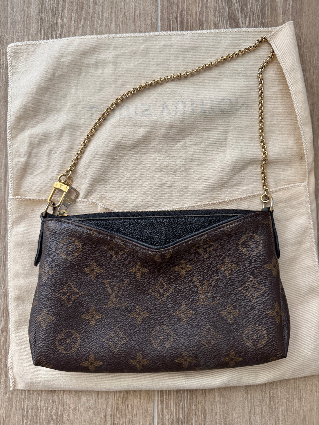 Louis Vuitton Monogram Canvas Pallas Clutch