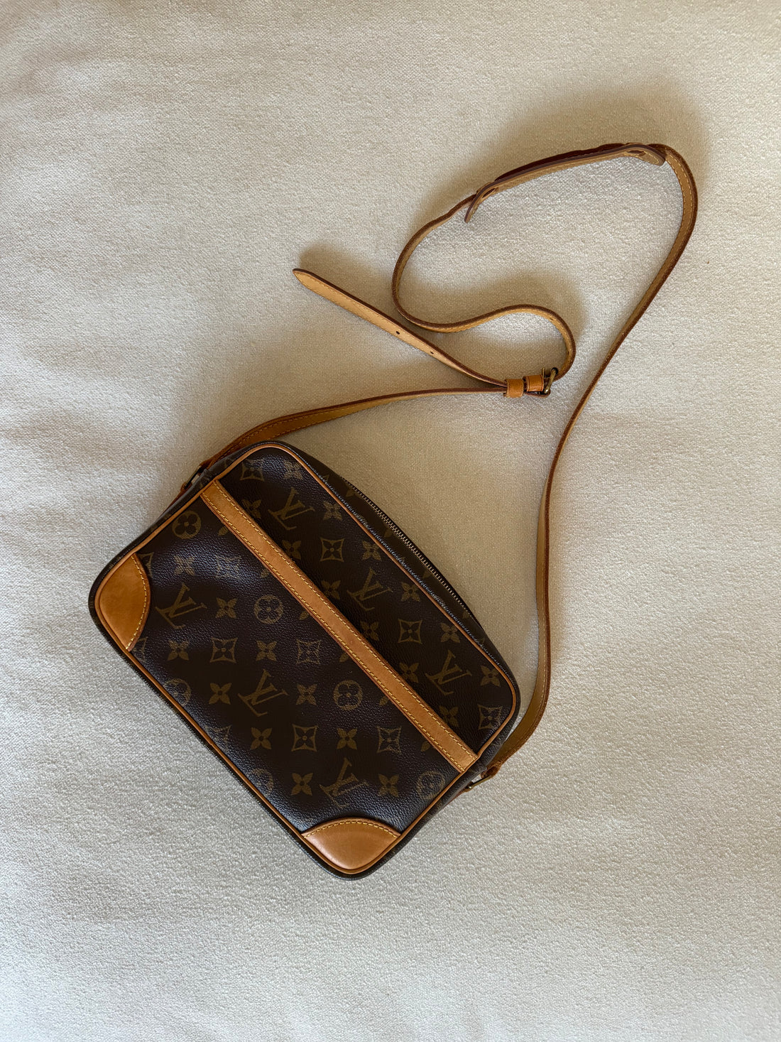 Louis Vuitton Monogram Trocadero 27 Crossbody Bag